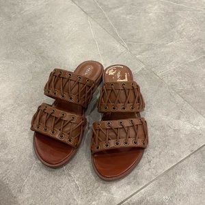 2
KELSI DAGGER BROOKLYN Women's Rio Flat Sandal